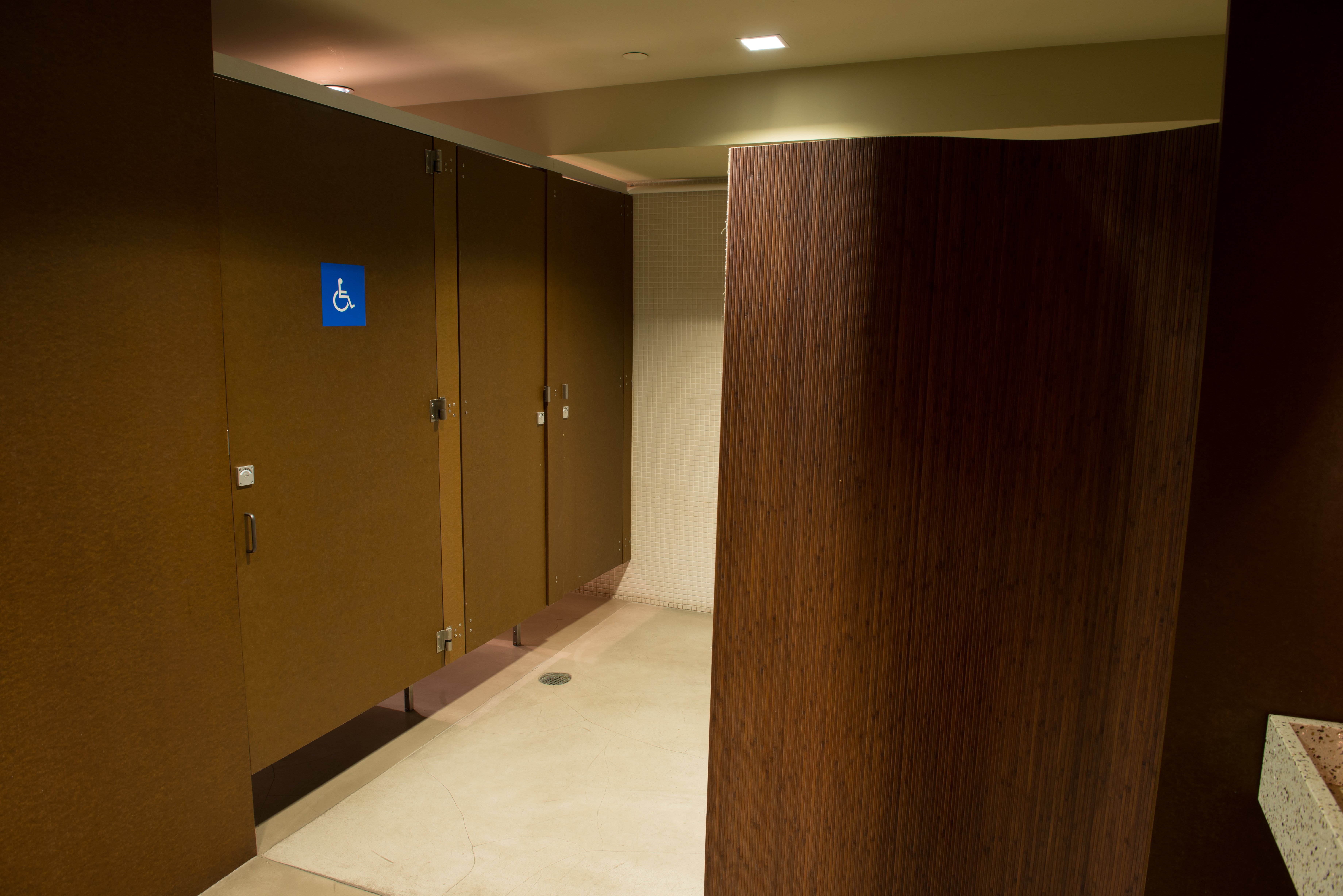 MOCA Richlite Bathroom Partitions