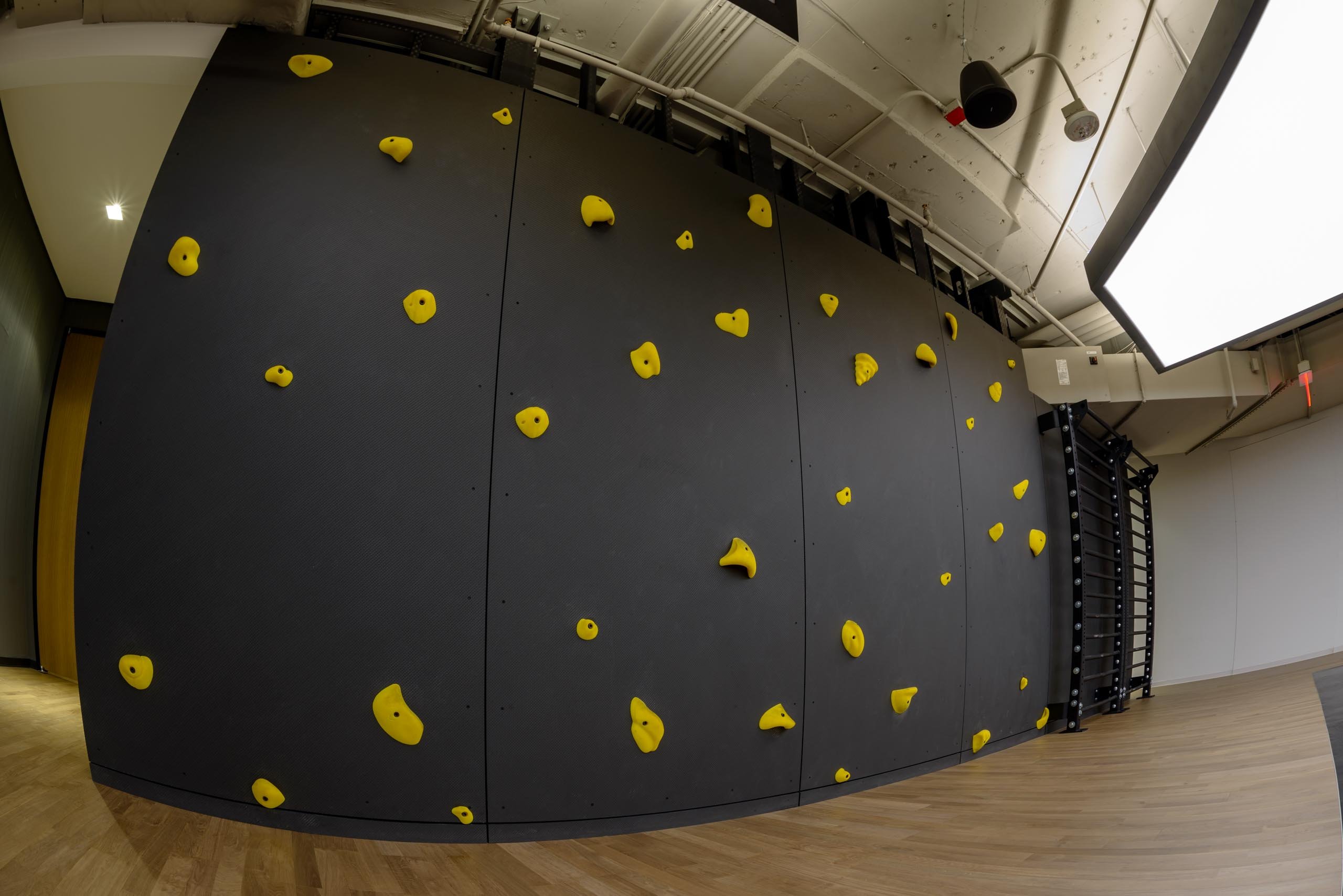 Tekstur Climbing Wall Wide Angle