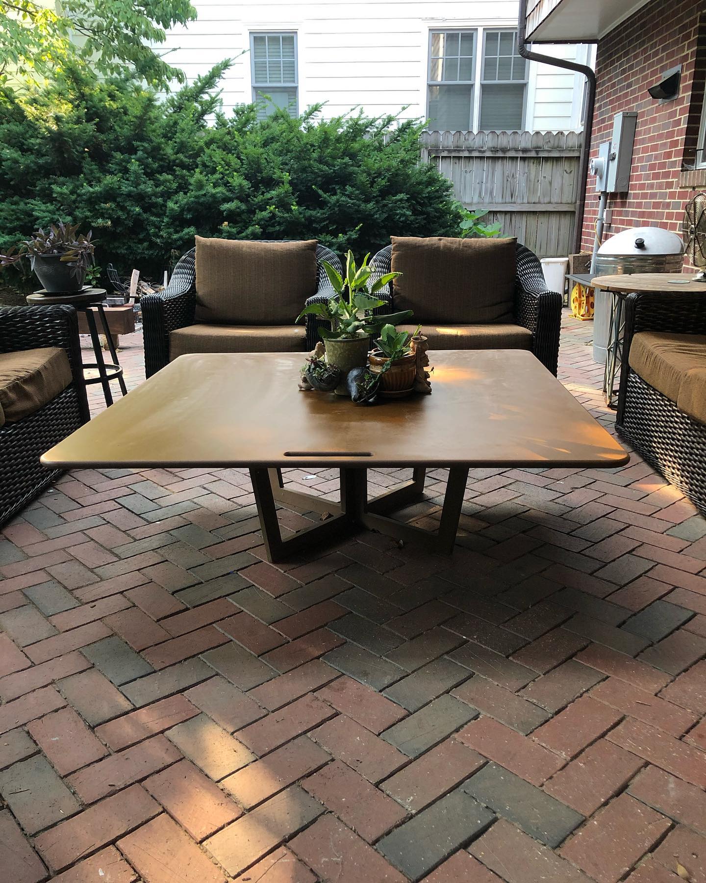 How to Make DIY Indoor/Outdoor Tables with Richlite